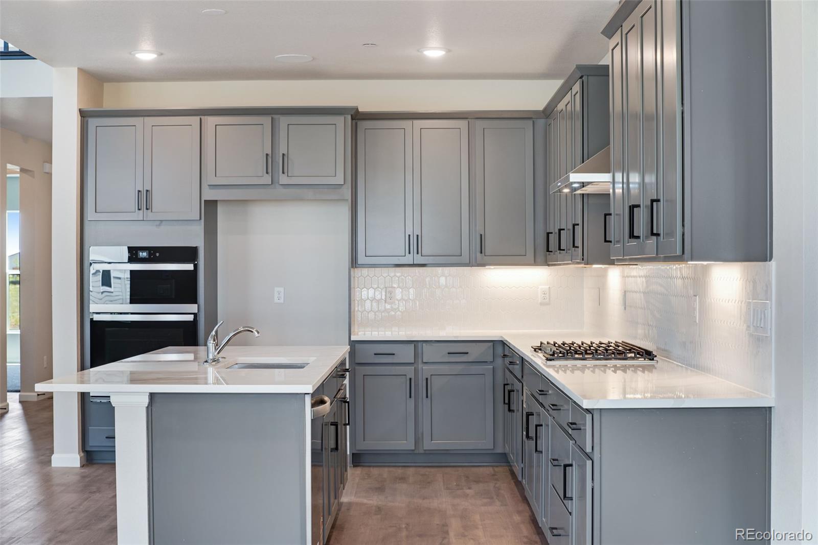 MLS Image #15 for 10023  worchester street,commerce city, Colorado