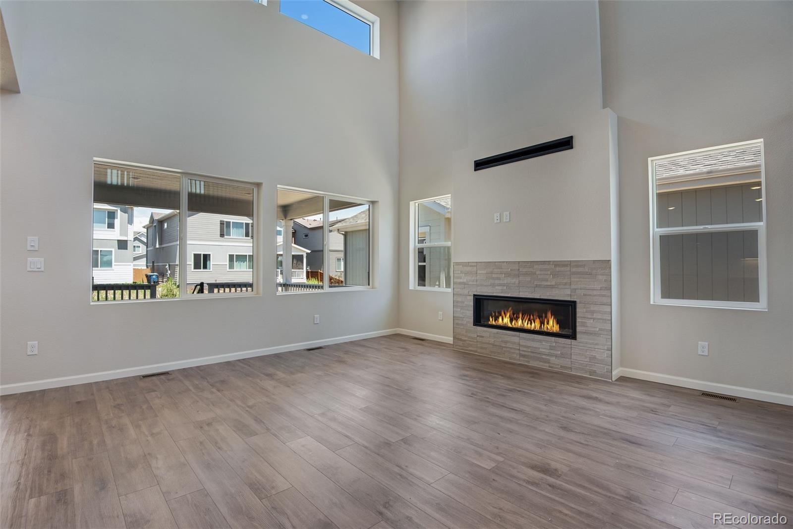 MLS Image #5 for 10023  worchester street,commerce city, Colorado