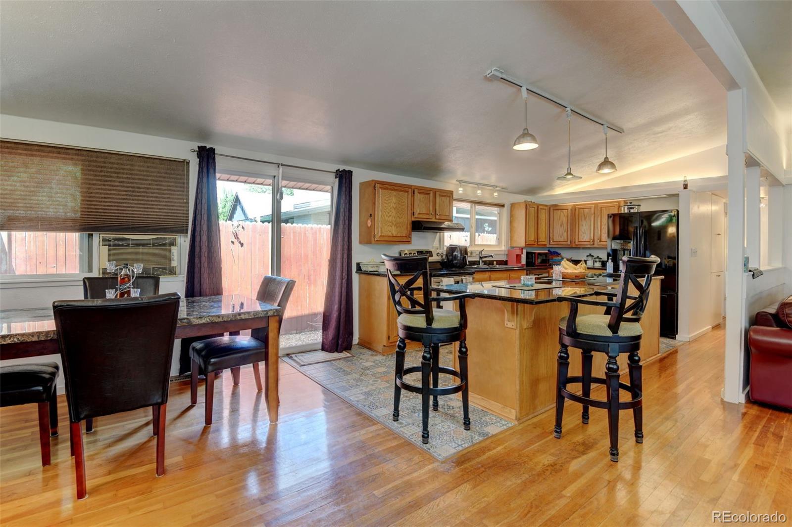 MLS Image #11 for 2370 s meade street,denver, Colorado