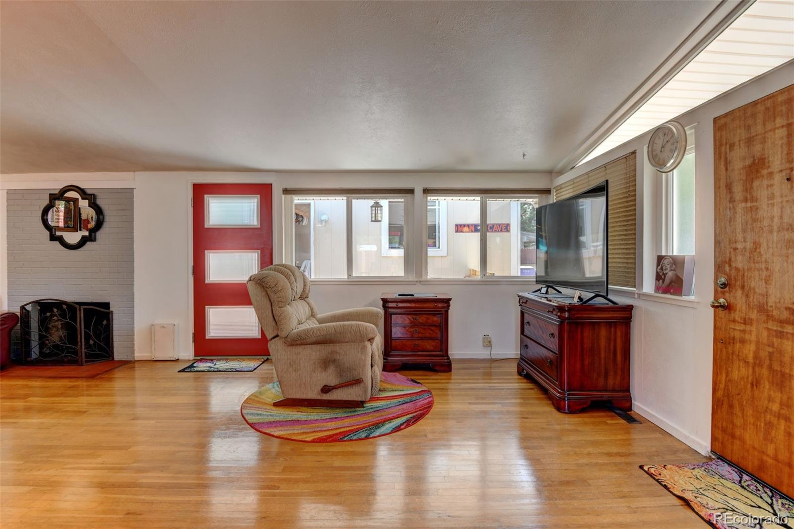 MLS Image #6 for 2370 s meade street,denver, Colorado