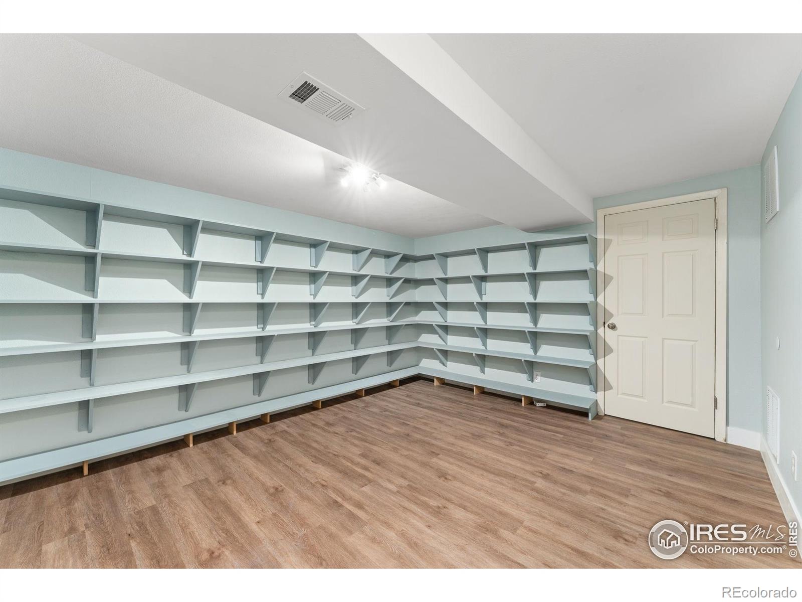 MLS Image #14 for 1200 s monaco ,denver, Colorado