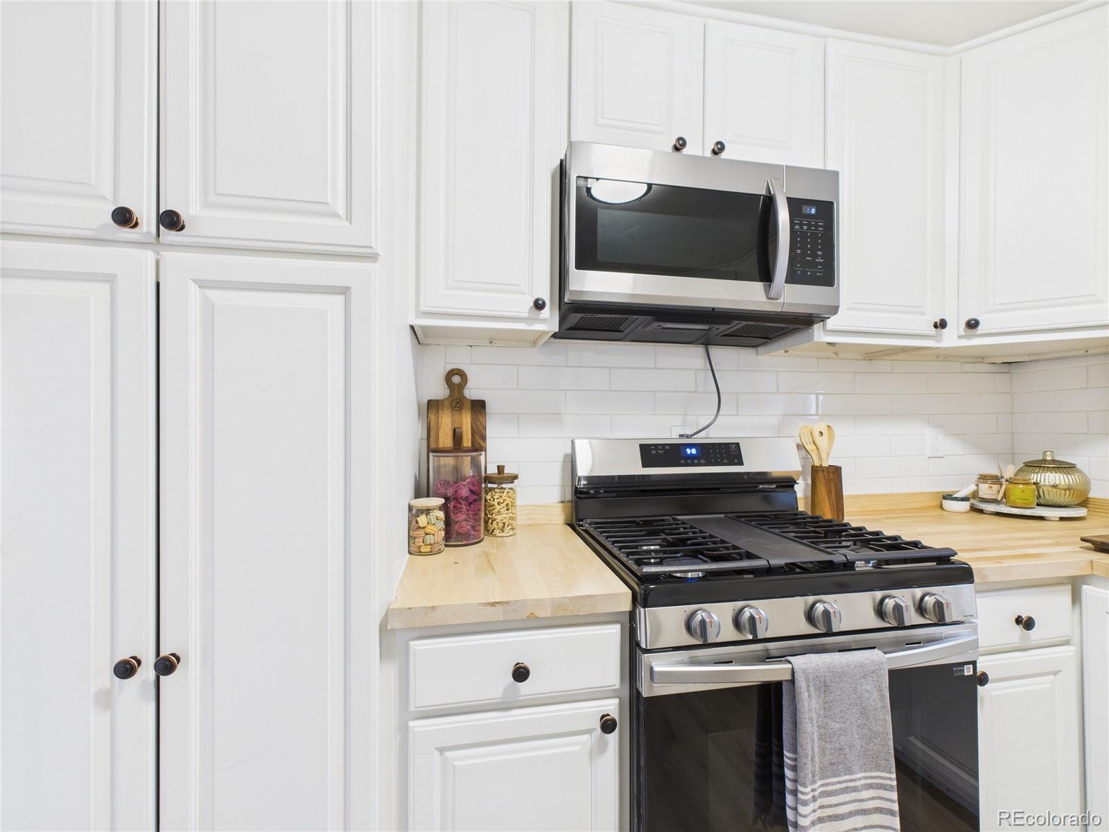MLS Image #6 for 1060 s quitman street,denver, Colorado