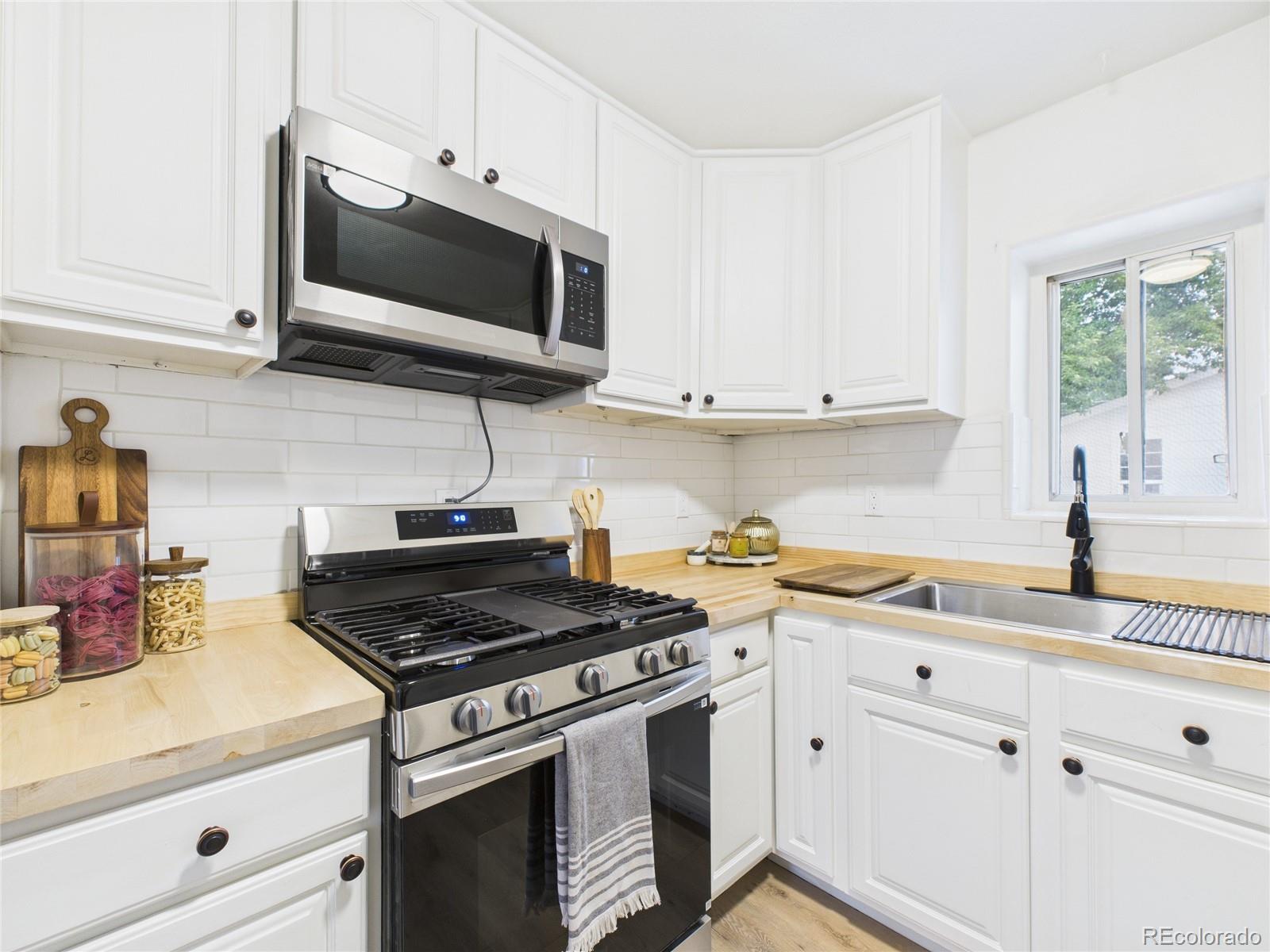 MLS Image #7 for 1060 s quitman street,denver, Colorado