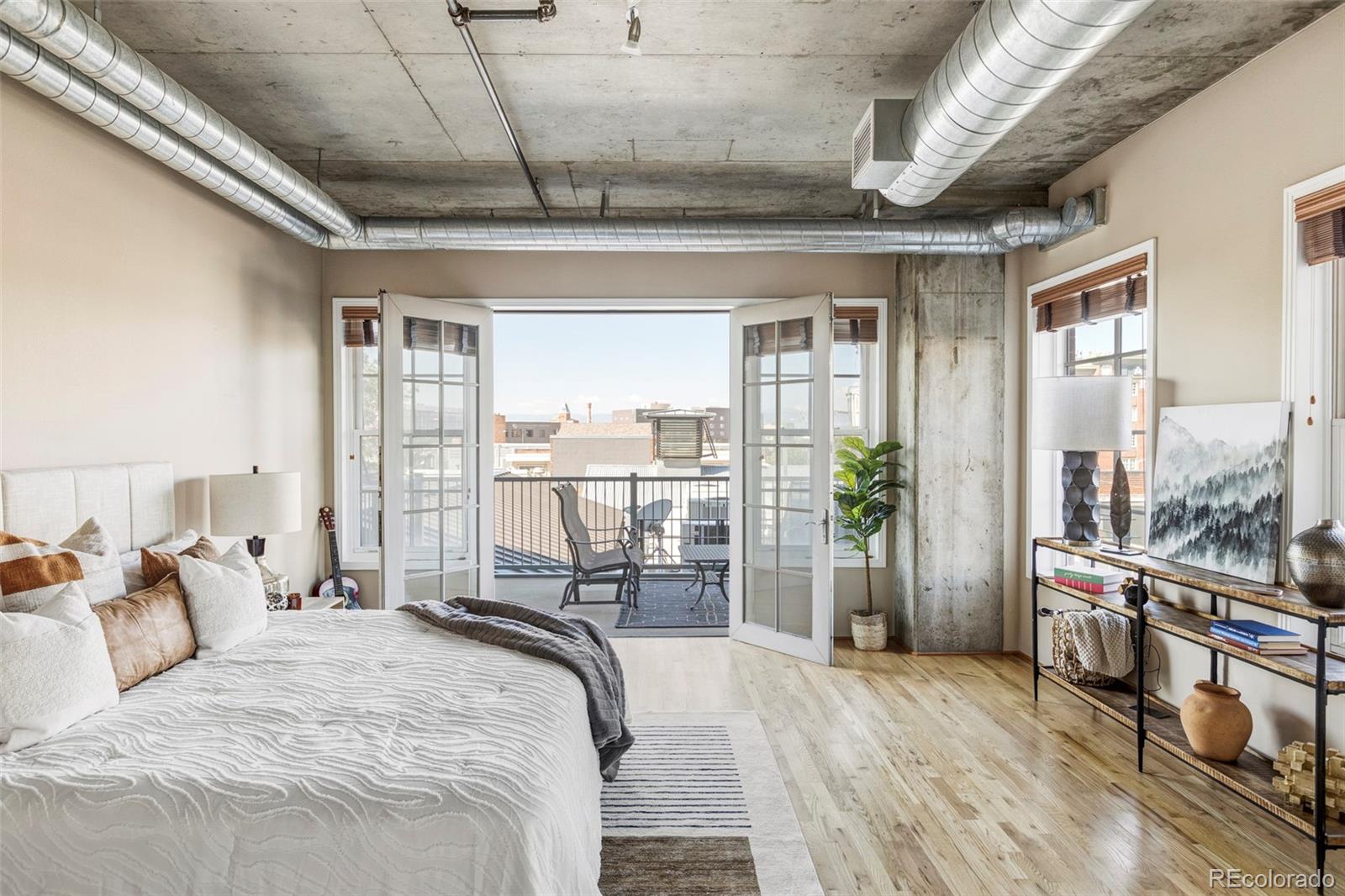MLS Image #18 for 1499  blake street 4o,denver, Colorado