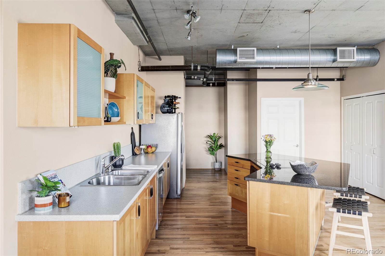 MLS Image #7 for 1499  blake street 4o,denver, Colorado