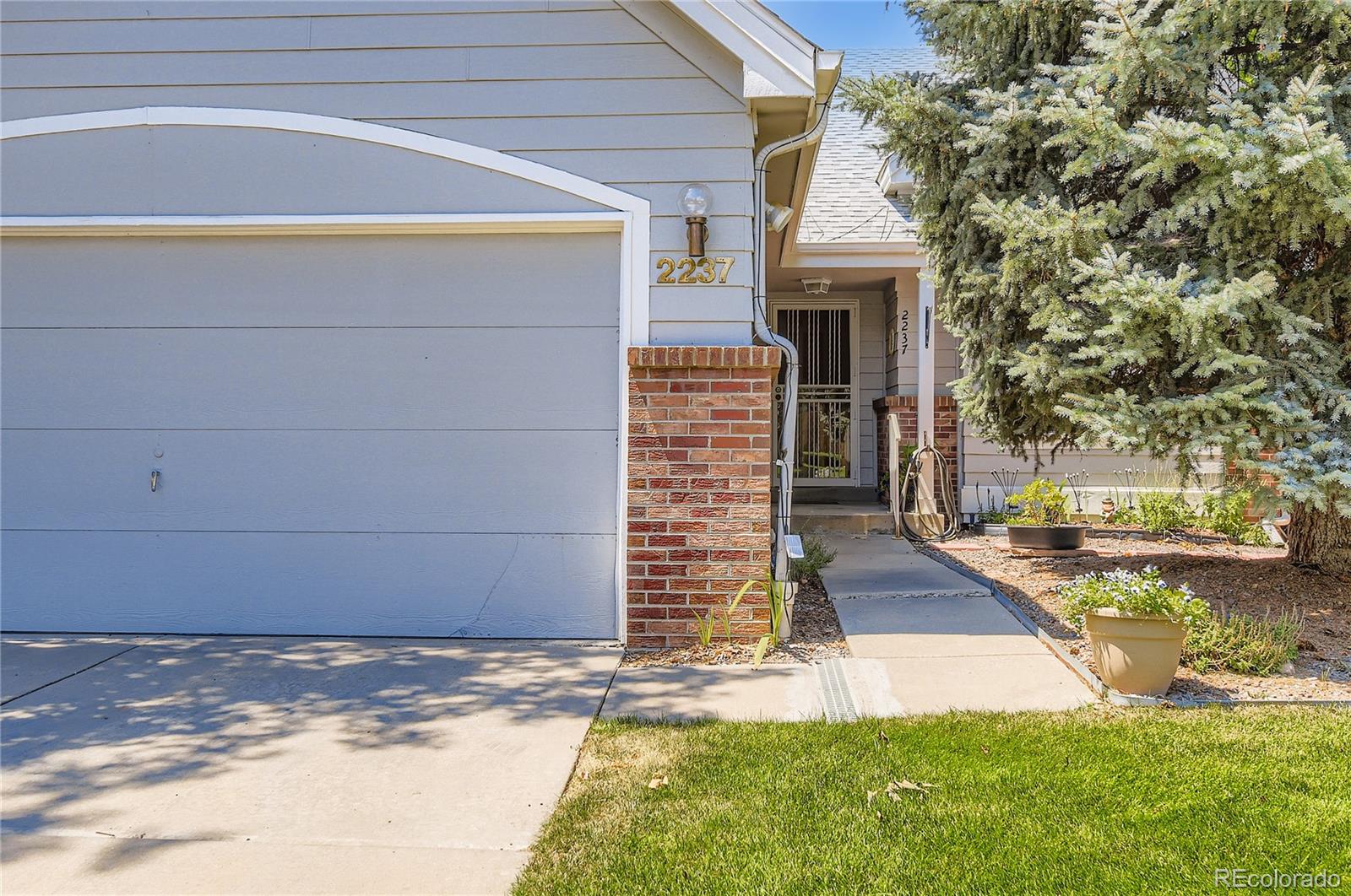 MLS Image #2 for 2237 s kenton way,aurora, Colorado