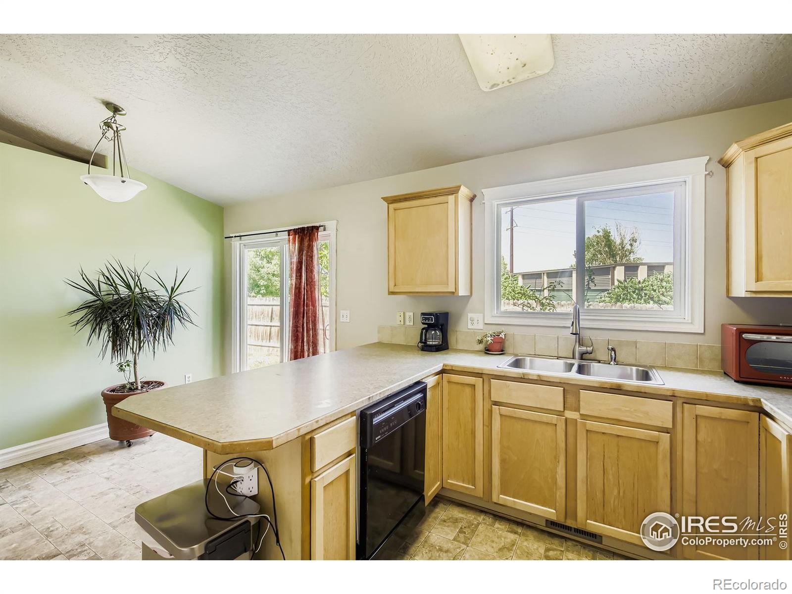 MLS Image #14 for 1126  berwick court,fort collins, Colorado