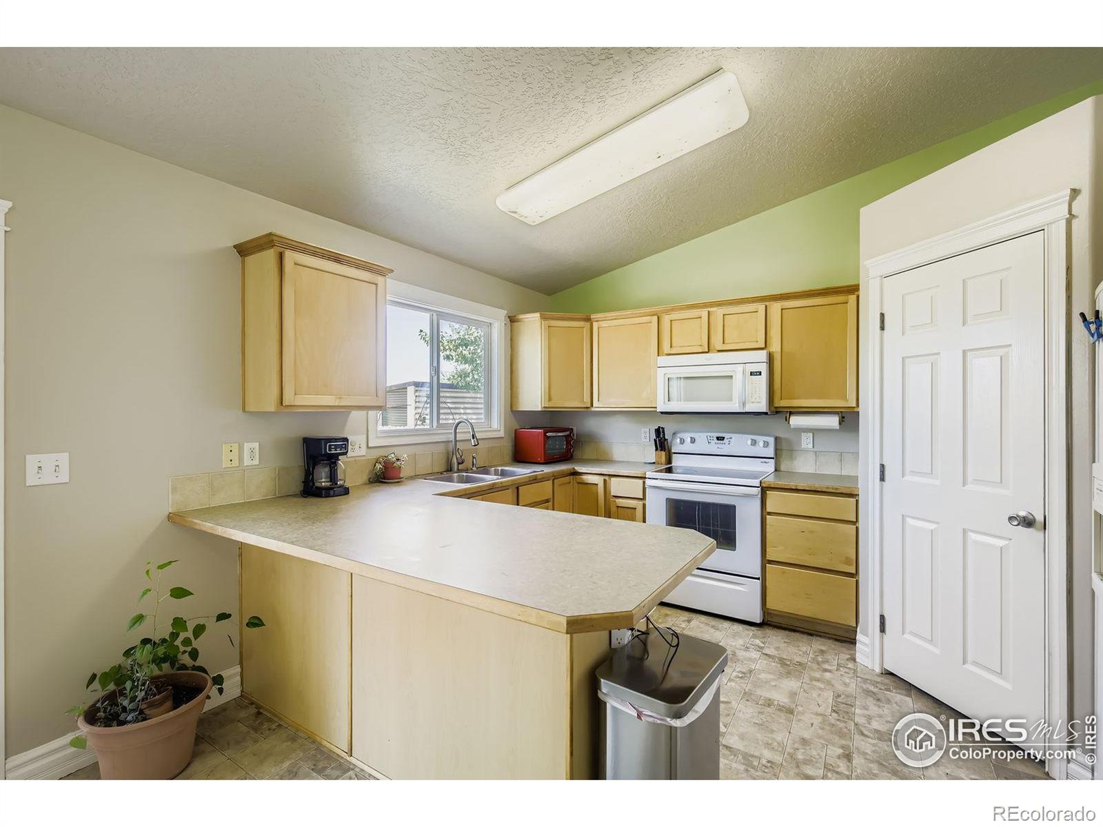 MLS Image #8 for 1126  berwick court,fort collins, Colorado