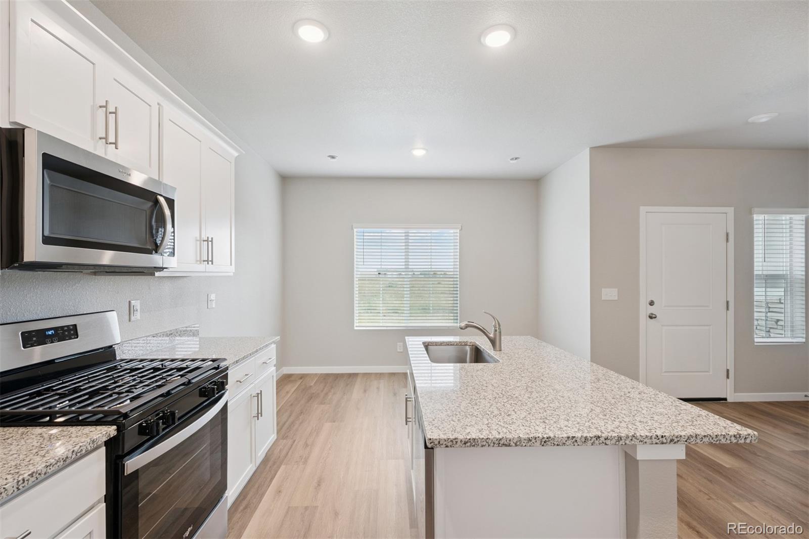 MLS Image #4 for 934  montbello avenue,fort lupton, Colorado