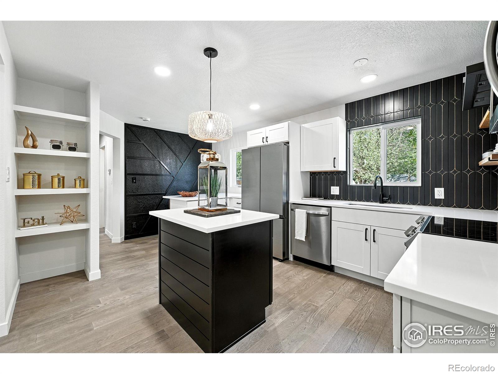 MLS Image #11 for 710  locust street,fort collins, Colorado