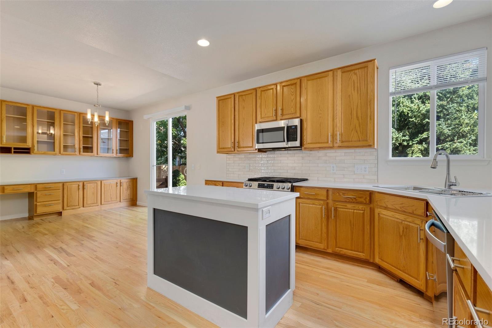 MLS Image #10 for 2010  glenarbor court,longmont, Colorado