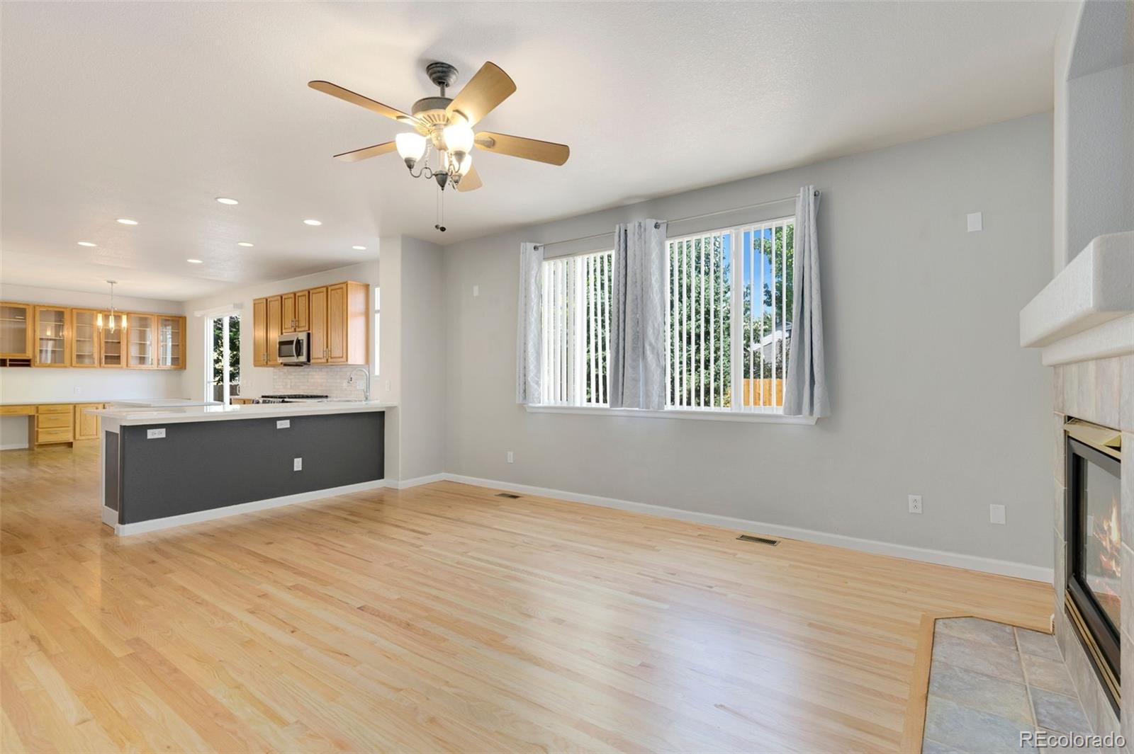 MLS Image #14 for 2010  glenarbor court,longmont, Colorado