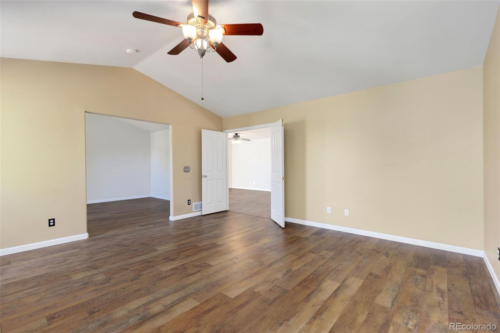 MLS Image #22 for 2010  glenarbor court,longmont, Colorado