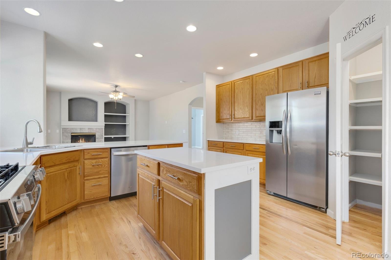MLS Image #9 for 2010  glenarbor court,longmont, Colorado