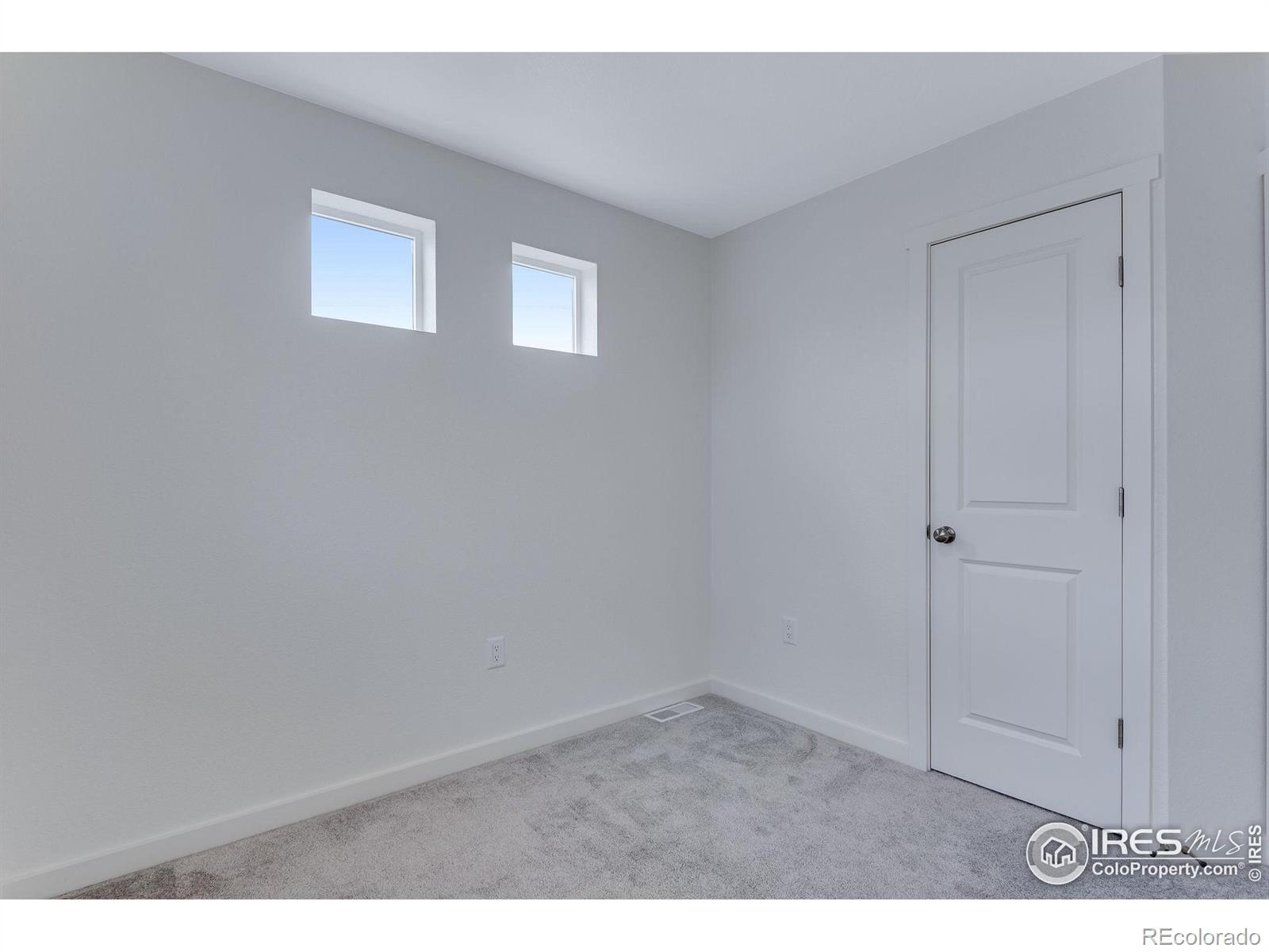 MLS Image #22 for 18266 e 51st avenue,denver, Colorado