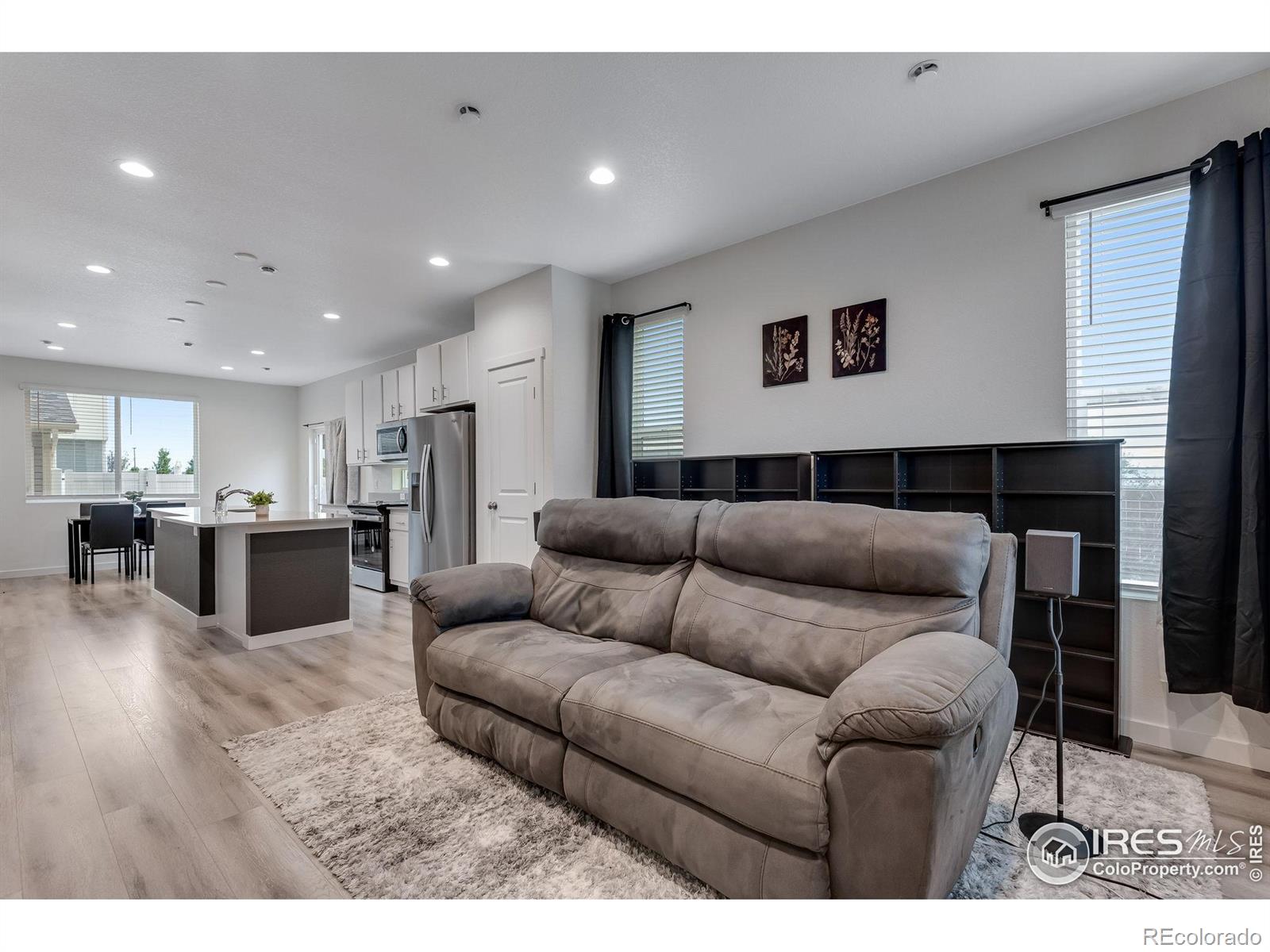 MLS Image #7 for 18266 e 51st avenue,denver, Colorado