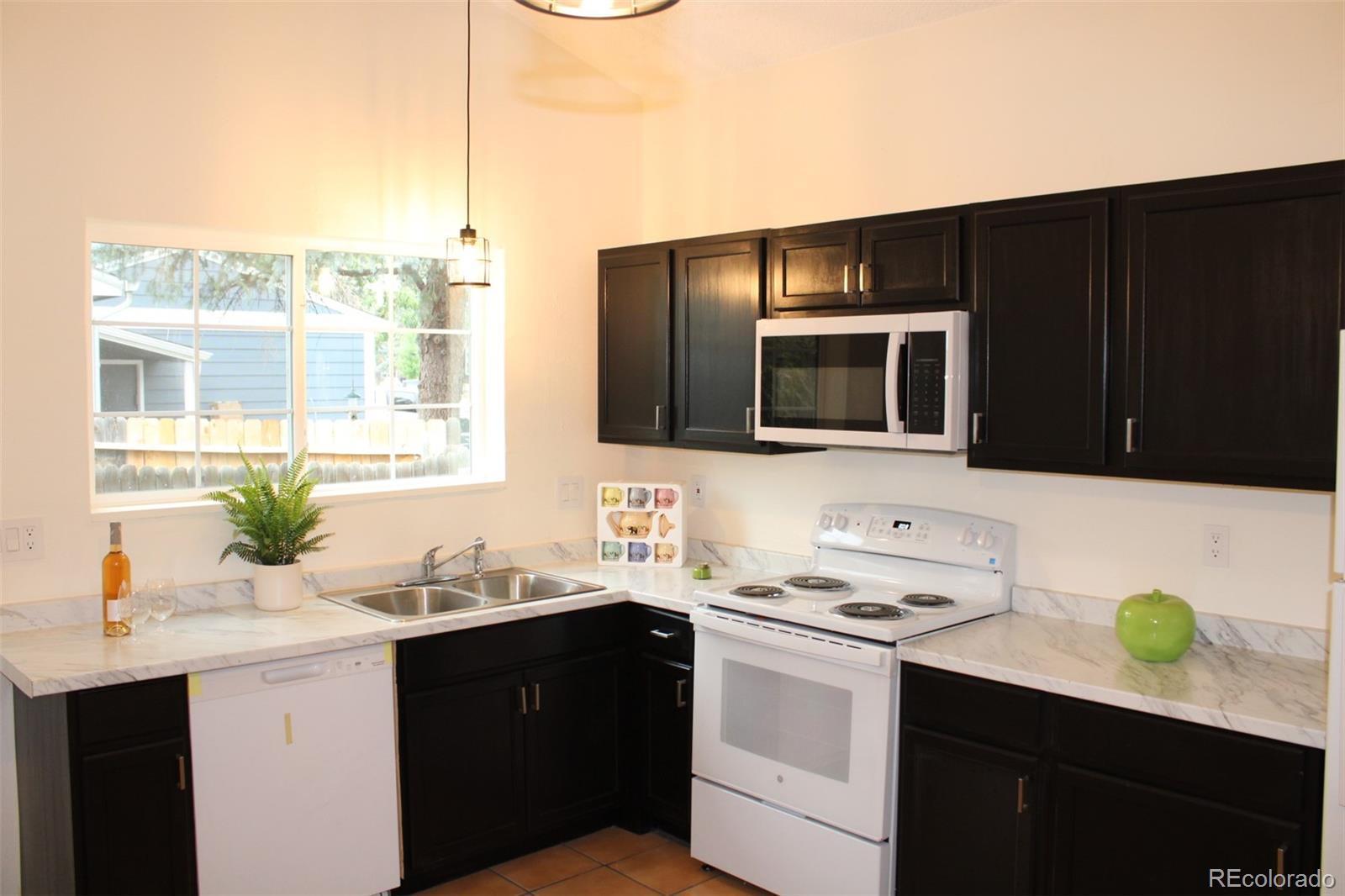 MLS Image #2 for 5109  columbus way,denver, Colorado