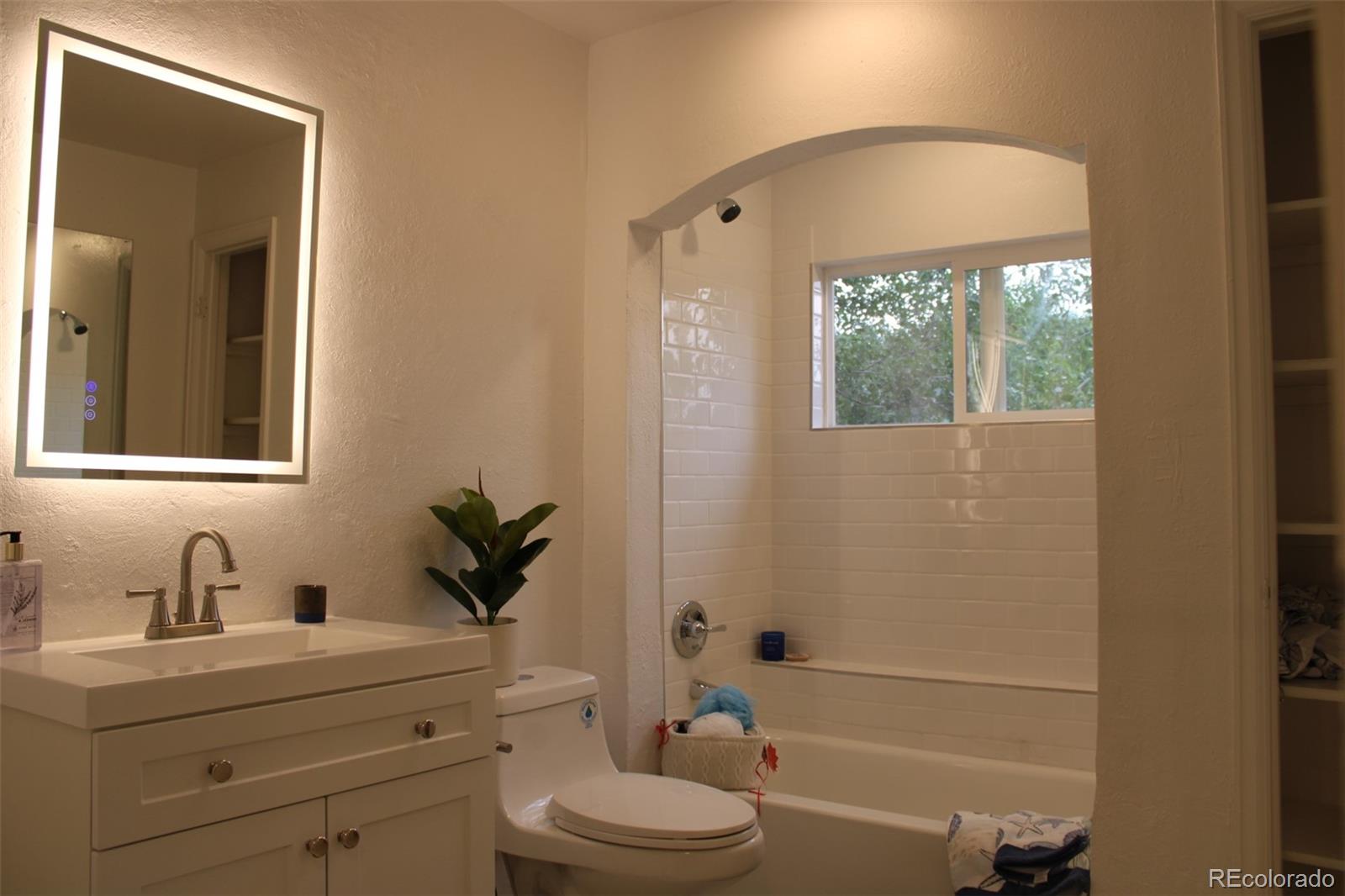 MLS Image #3 for 5109  columbus way,denver, Colorado