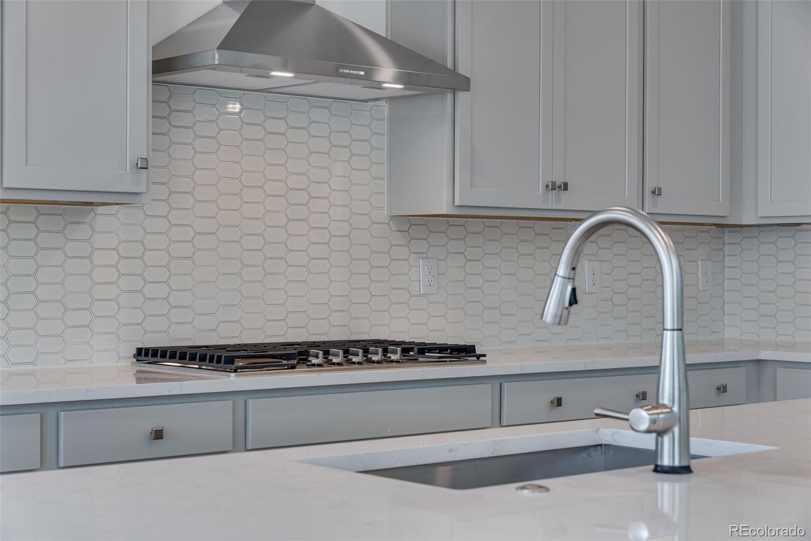 MLS Image #20 for 24583 e 34th avenue,aurora, Colorado