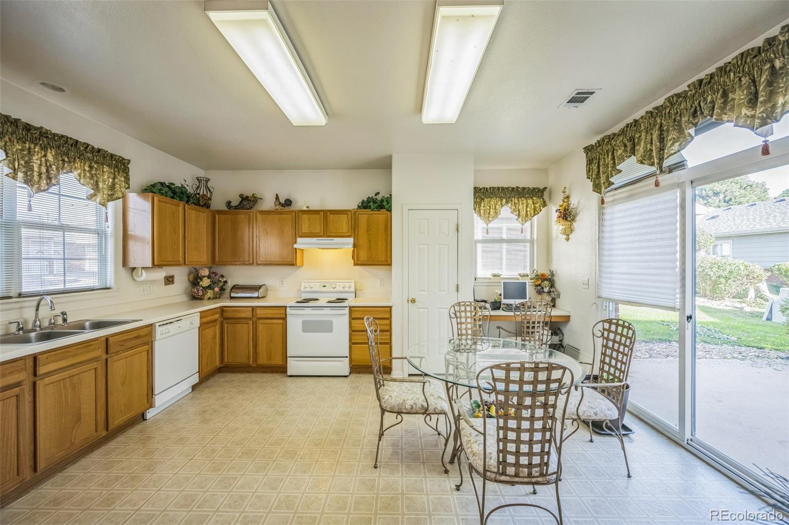 MLS Image #11 for 3209 e 102nd place,thornton, Colorado