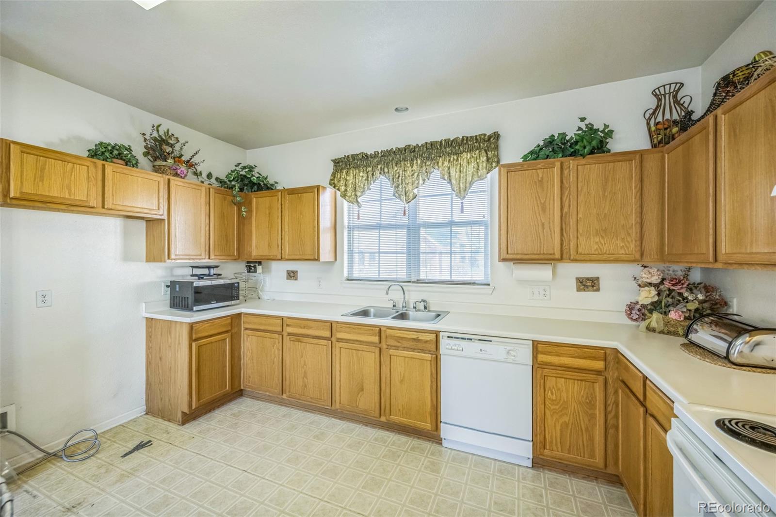 MLS Image #12 for 3209 e 102nd place,thornton, Colorado