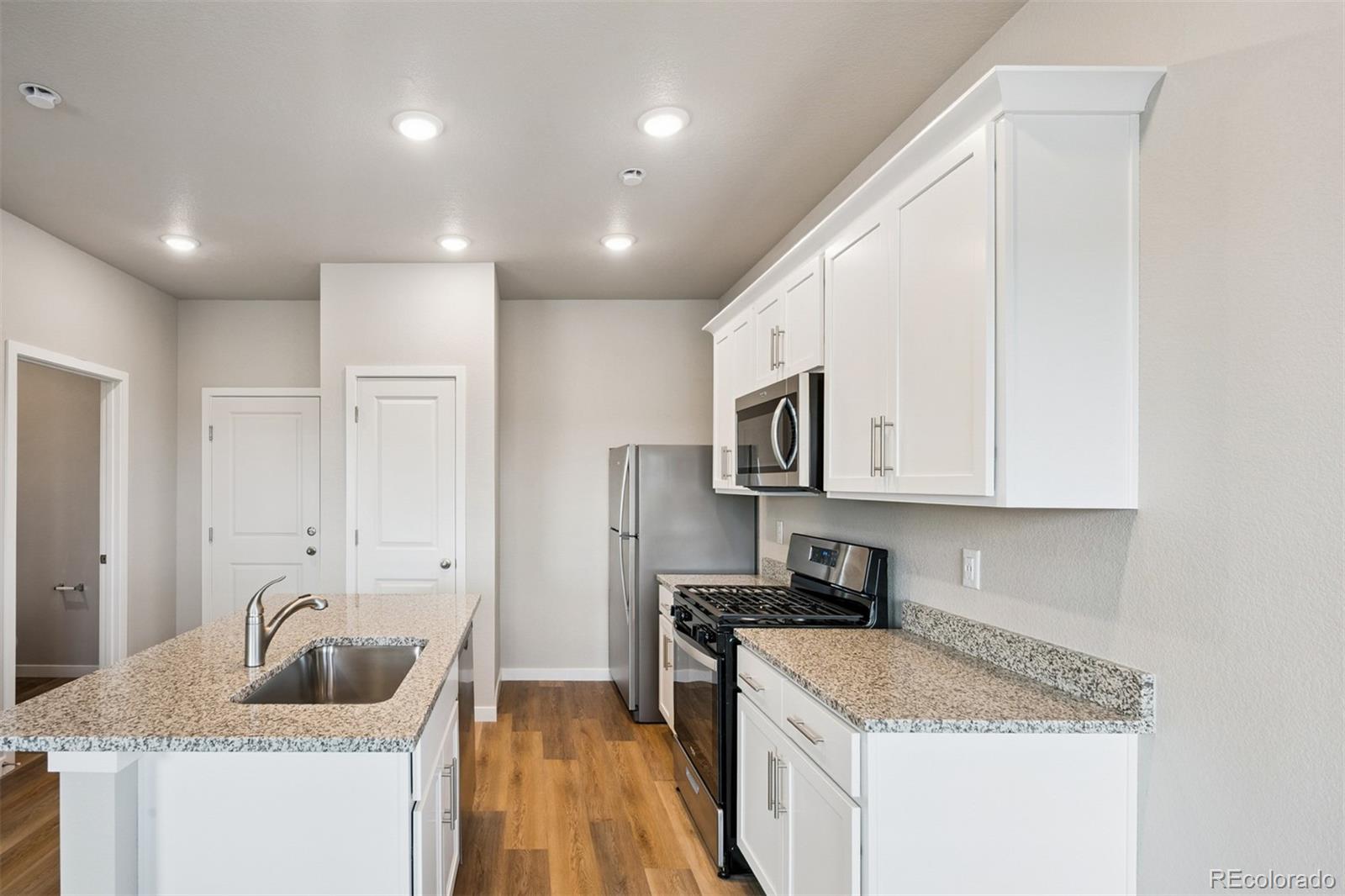 MLS Image #3 for 917  montbello avenue,fort lupton, Colorado
