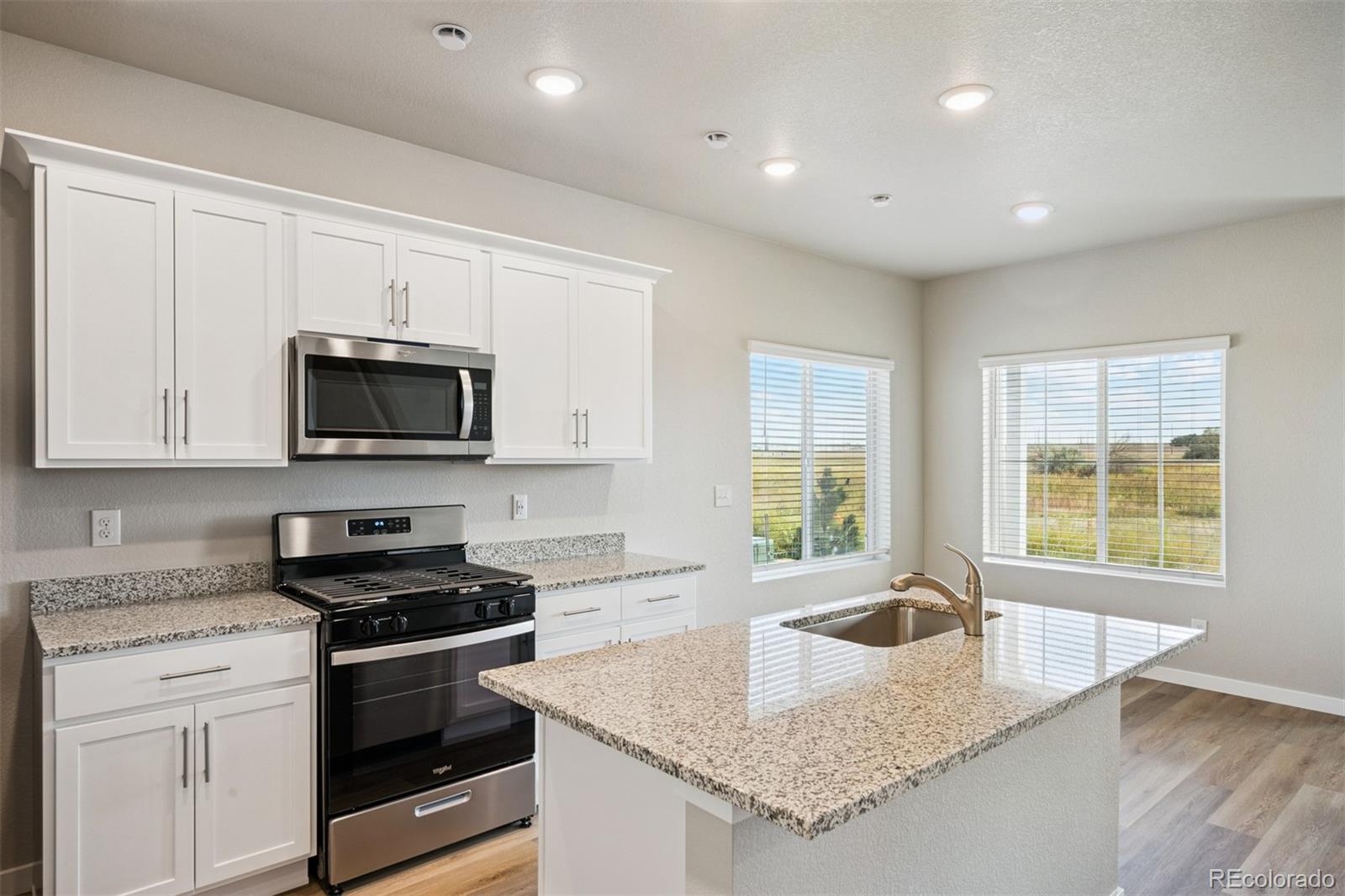MLS Image #4 for 917  montbello avenue,fort lupton, Colorado