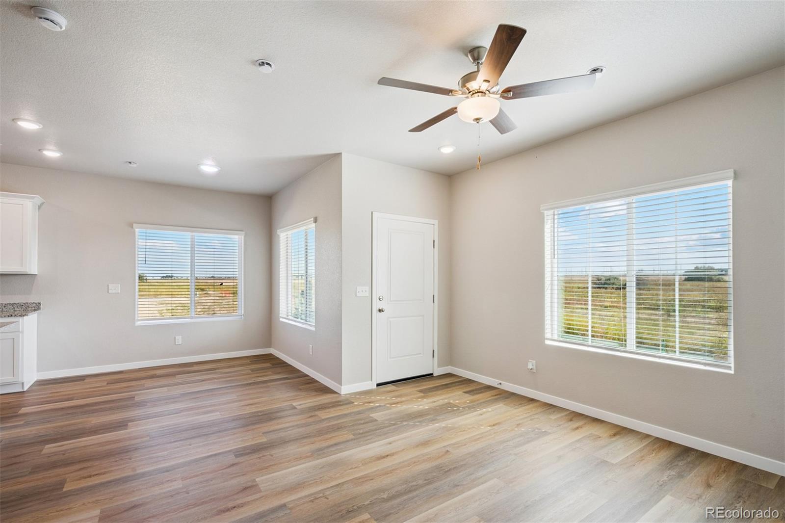 MLS Image #7 for 917  montbello avenue,fort lupton, Colorado