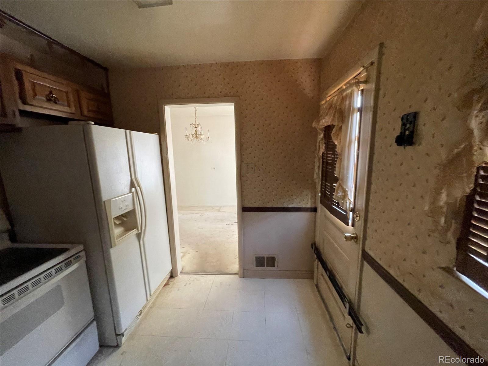 MLS Image #8 for 2744 w hillside avenue,denver, Colorado