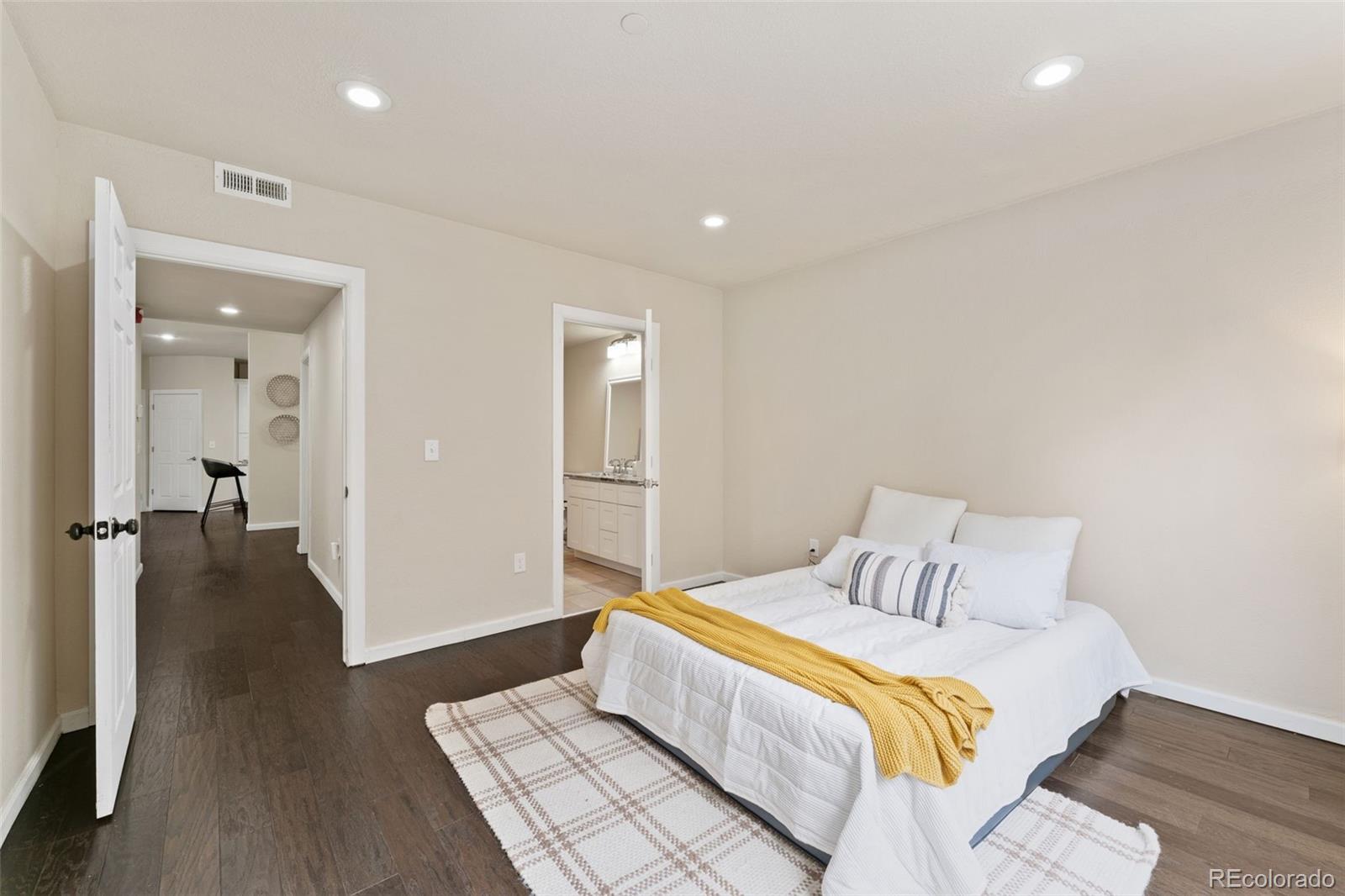 MLS Image #10 for 3852 s dallas street,aurora, Colorado
