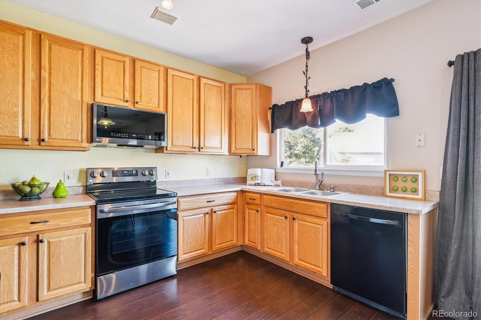 MLS Image #7 for 19342 e 58th place,aurora, Colorado