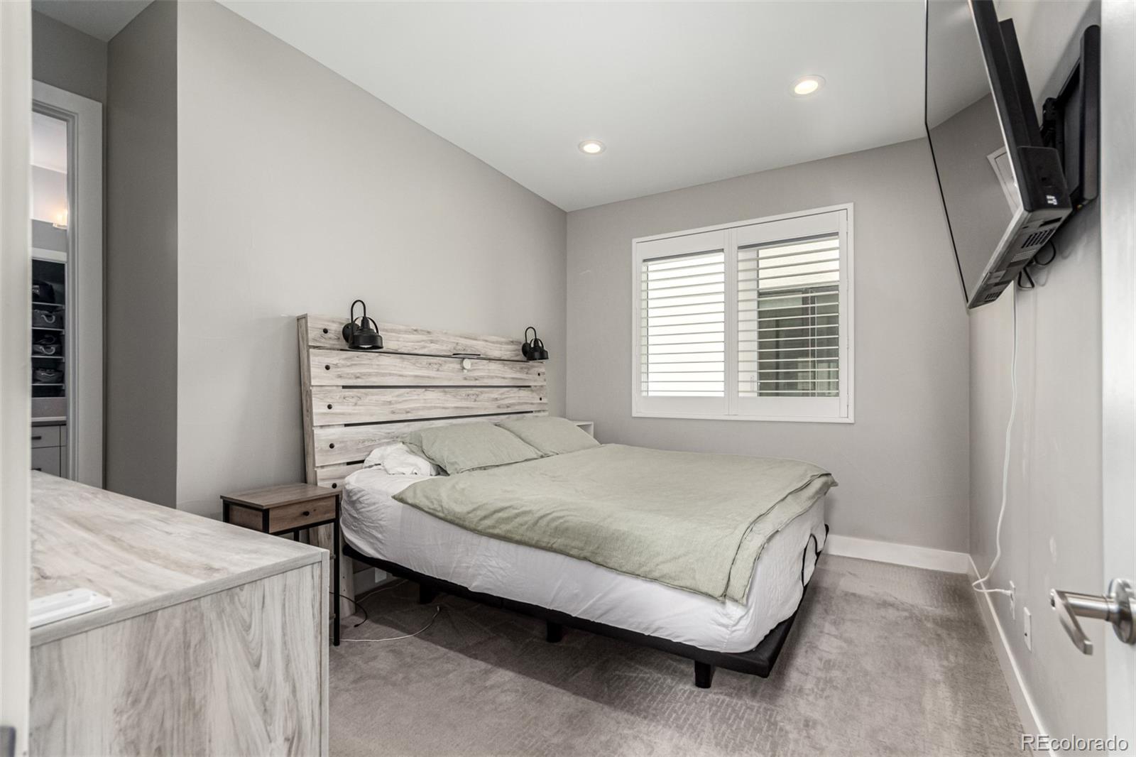 MLS Image #11 for 2920 w 26th avenue,denver, Colorado