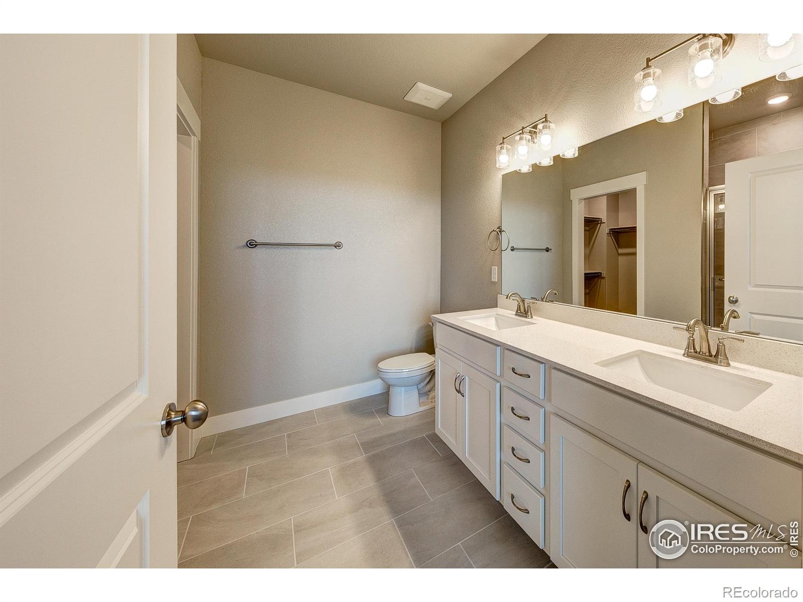 MLS Image #11 for 265  high point drive,longmont, Colorado