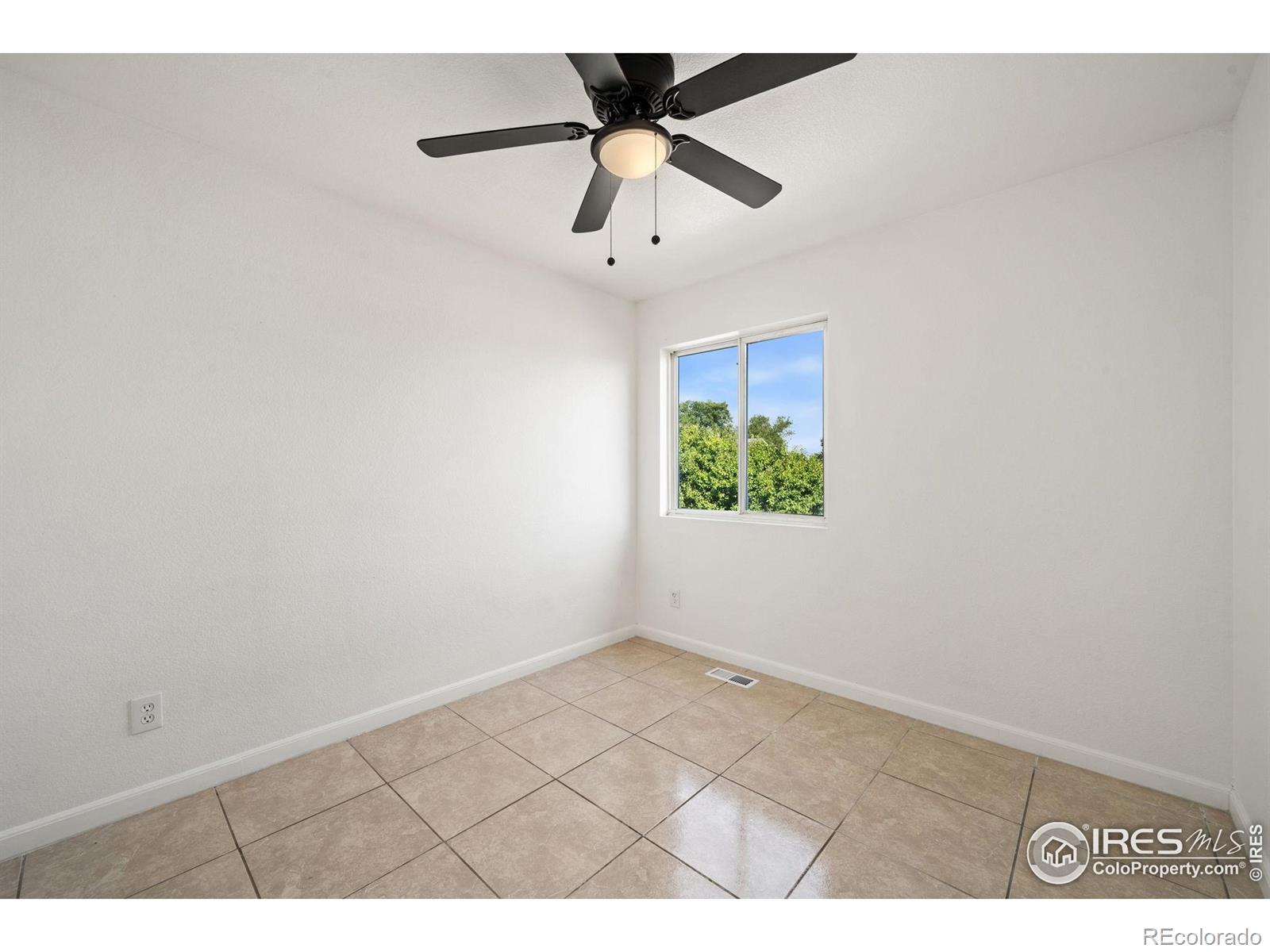 MLS Image #8 for 850 e 20th st rd,greeley, Colorado