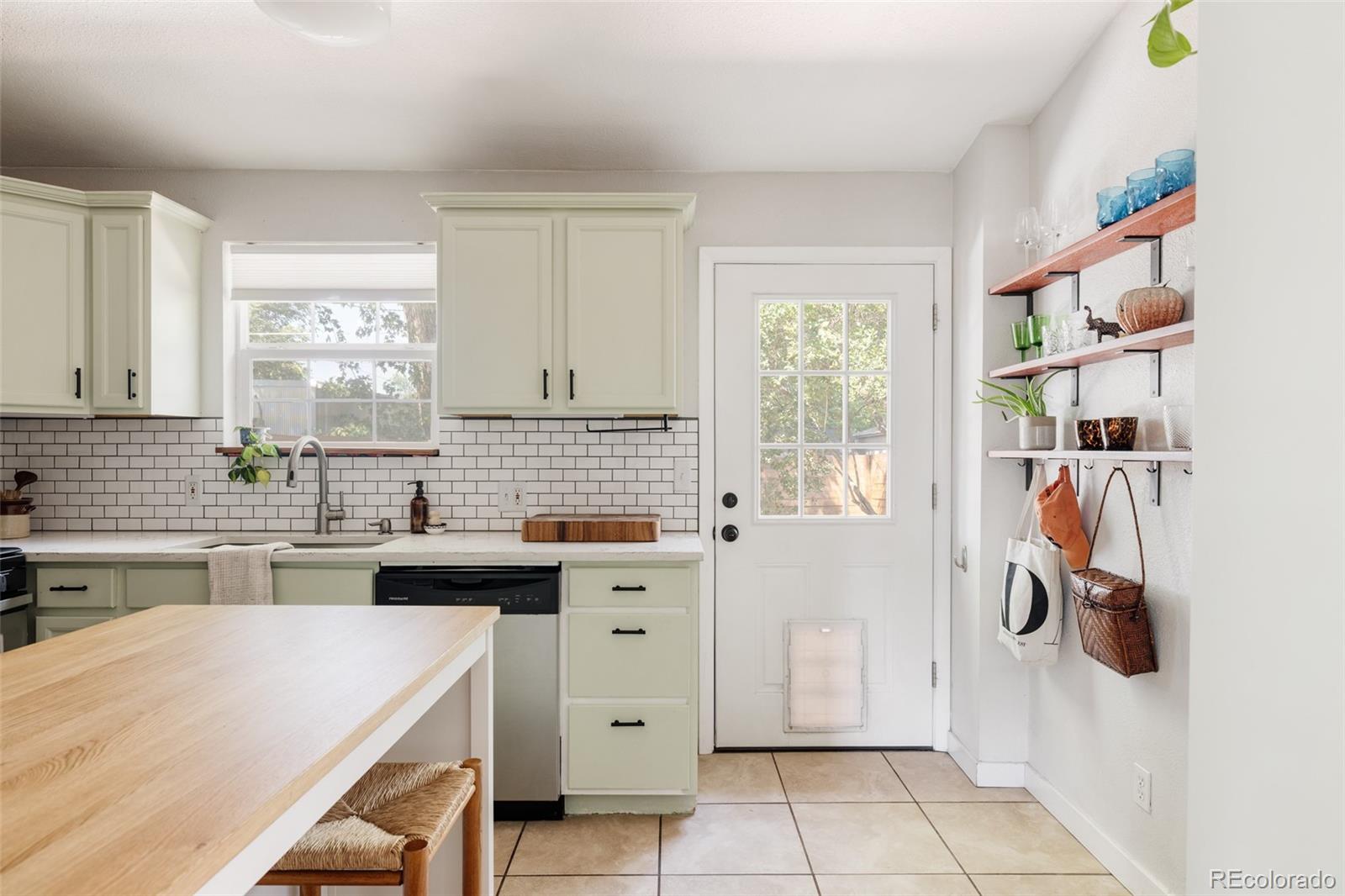 MLS Image #13 for 4437  yates street,denver, Colorado