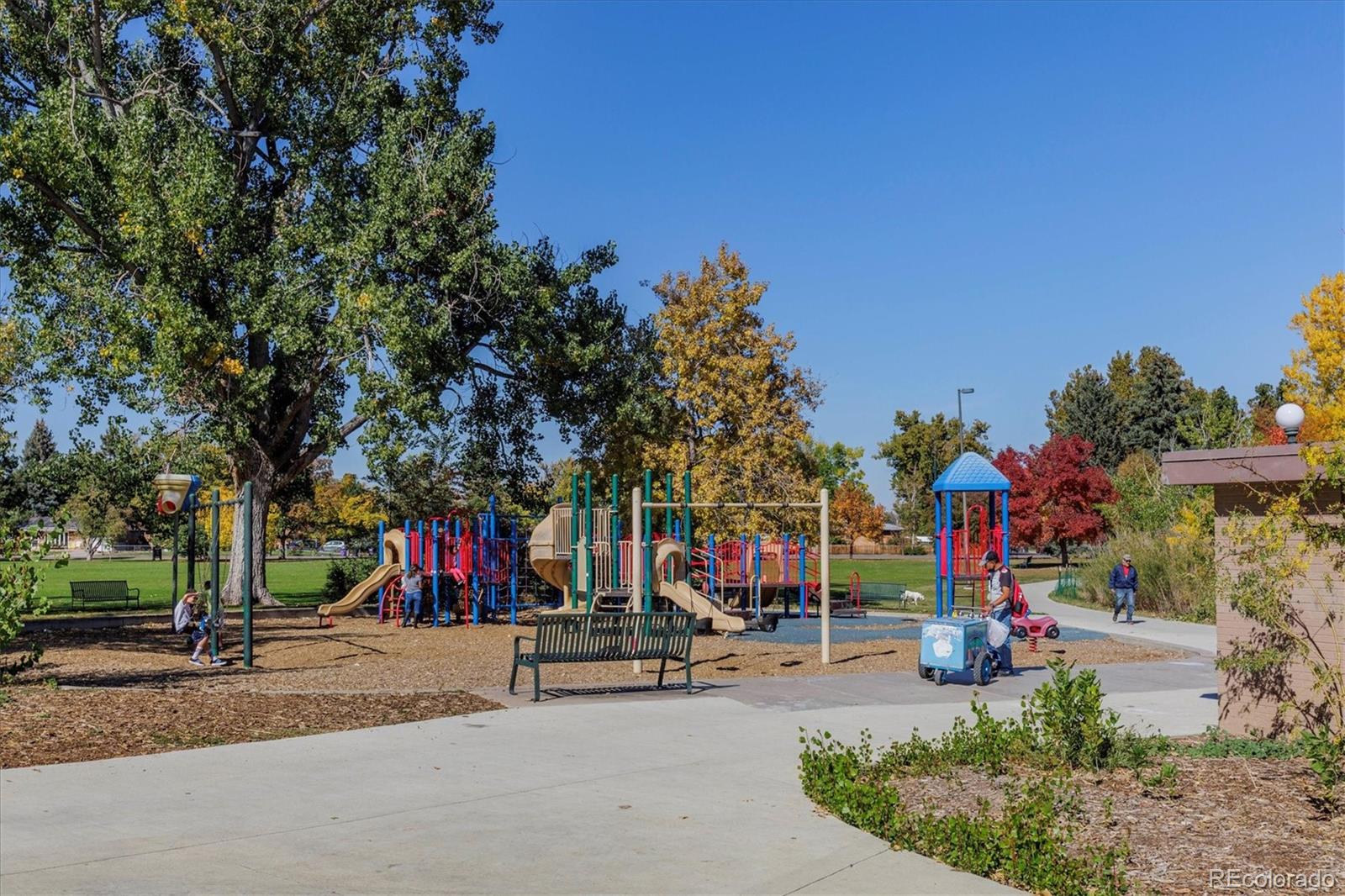 MLS Image #22 for 2562 s quitman street,denver, Colorado