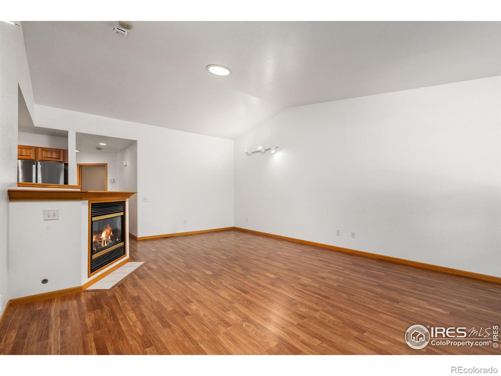 MLS Image #4 for 204  shupe circle,loveland, Colorado