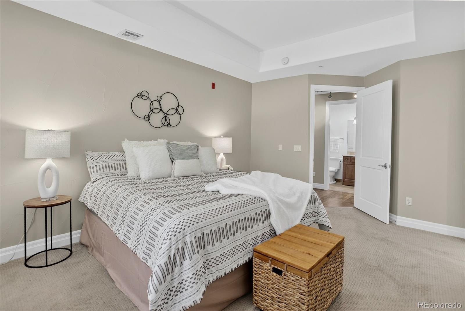 MLS Image #5 for 150 s madison street,denver, Colorado