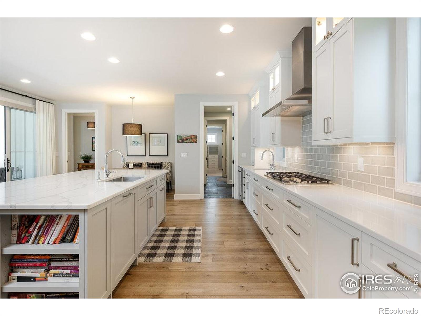 MLS Image #15 for 917  neon forest circle,longmont, Colorado