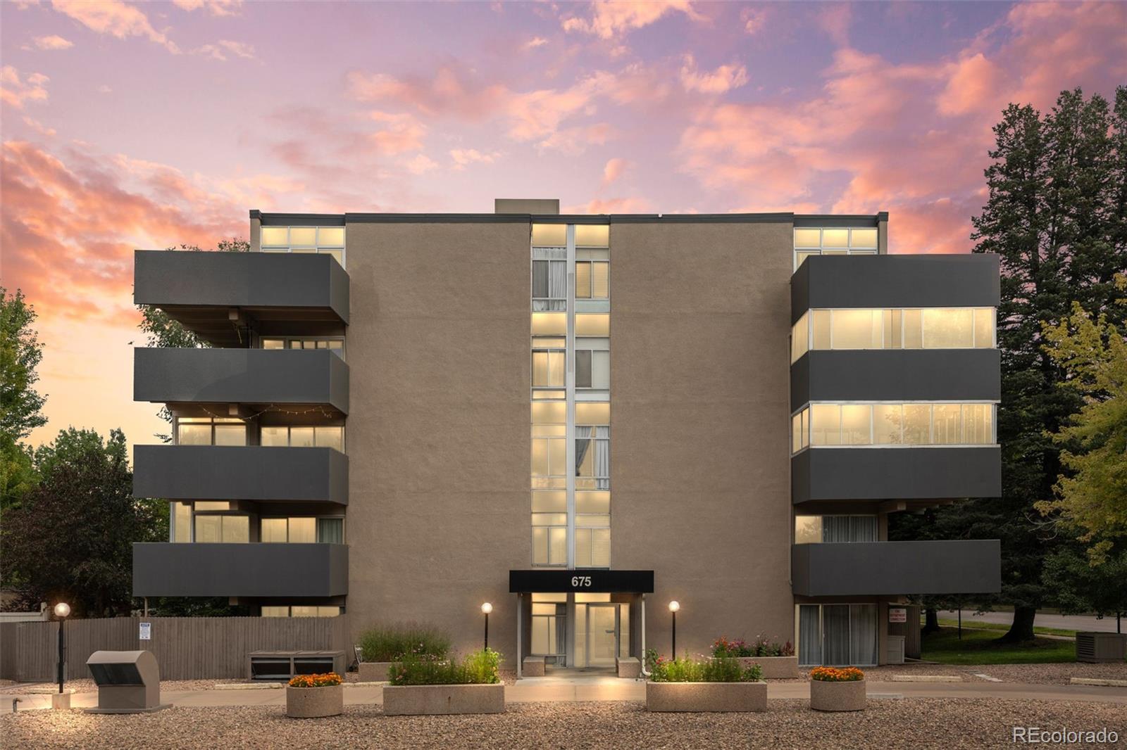 MLS Image #1 for 675 s university boulevard,denver, Colorado