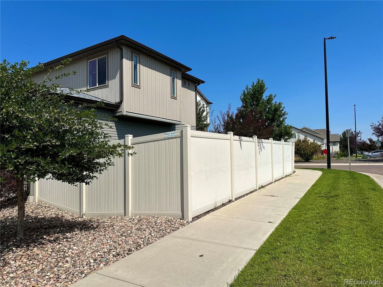 MLS Image #8 for 19195 e 55th avenue,denver, Colorado