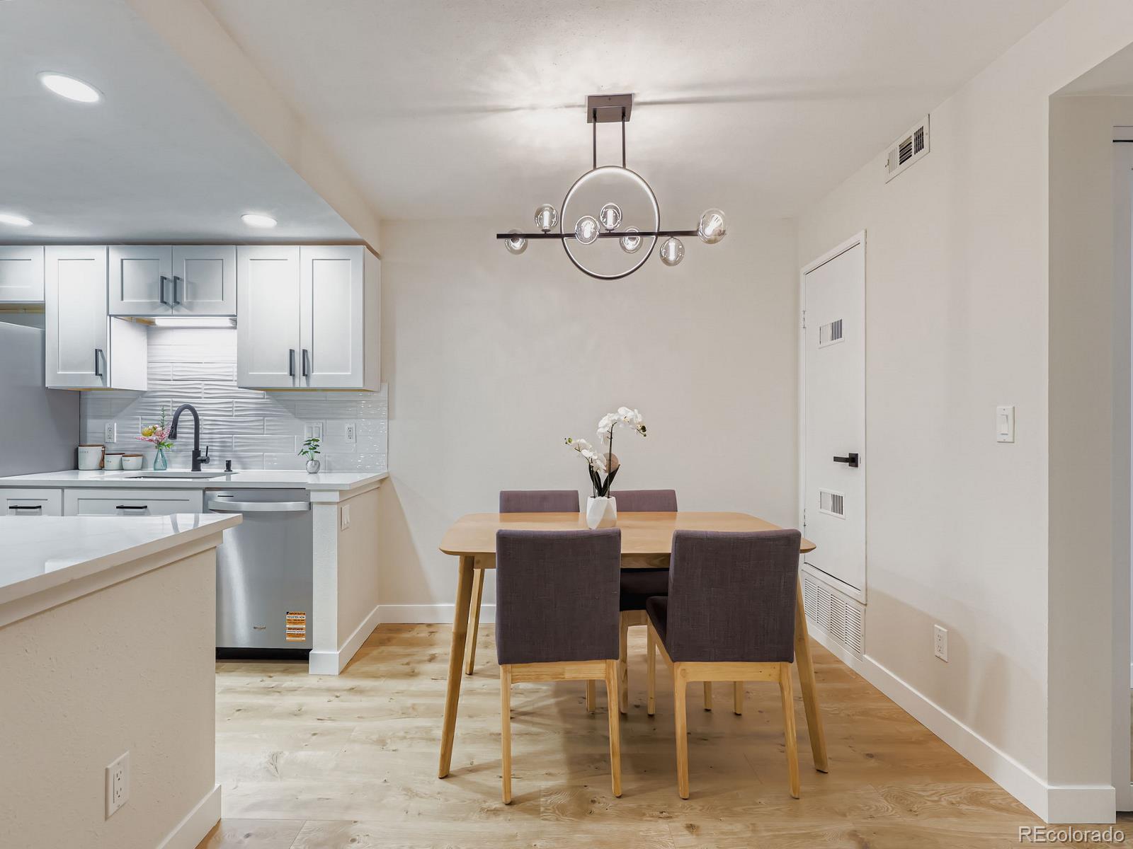 MLS Image #10 for 1792 s pitkin circle,aurora, Colorado
