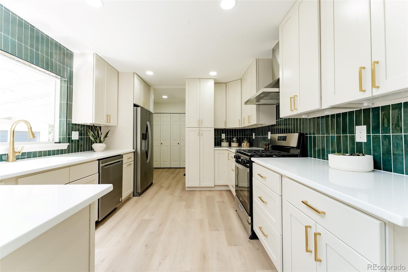 MLS Image #12 for 3423 s hudson way,denver, Colorado