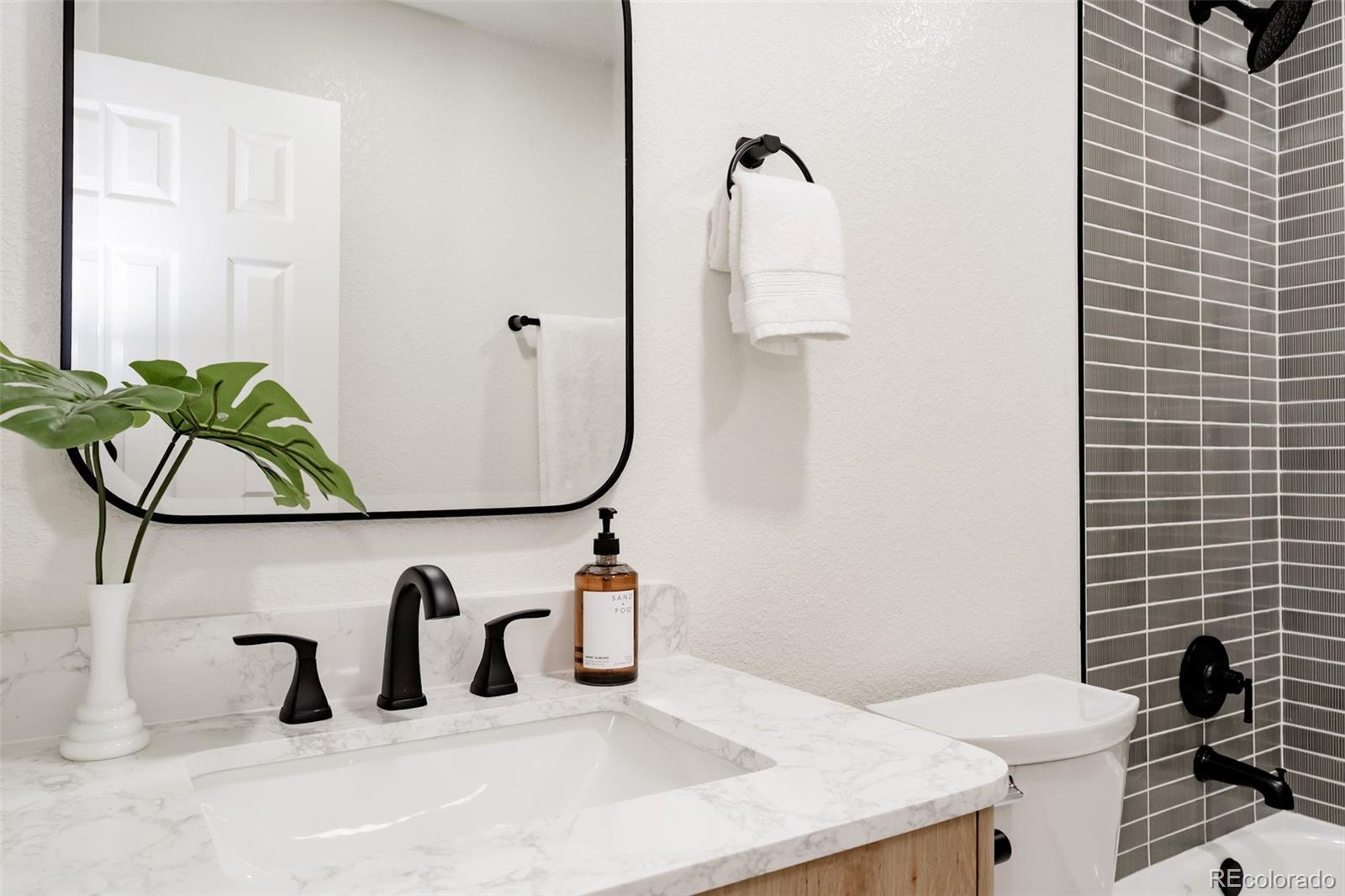 MLS Image #14 for 3423 s hudson way,denver, Colorado