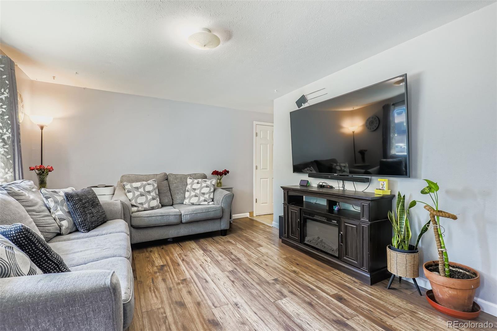 MLS Image #2 for 3225  carson street,aurora, Colorado