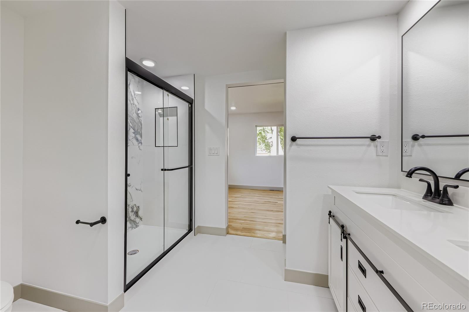 MLS Image #16 for 2531 s perry street,denver, Colorado