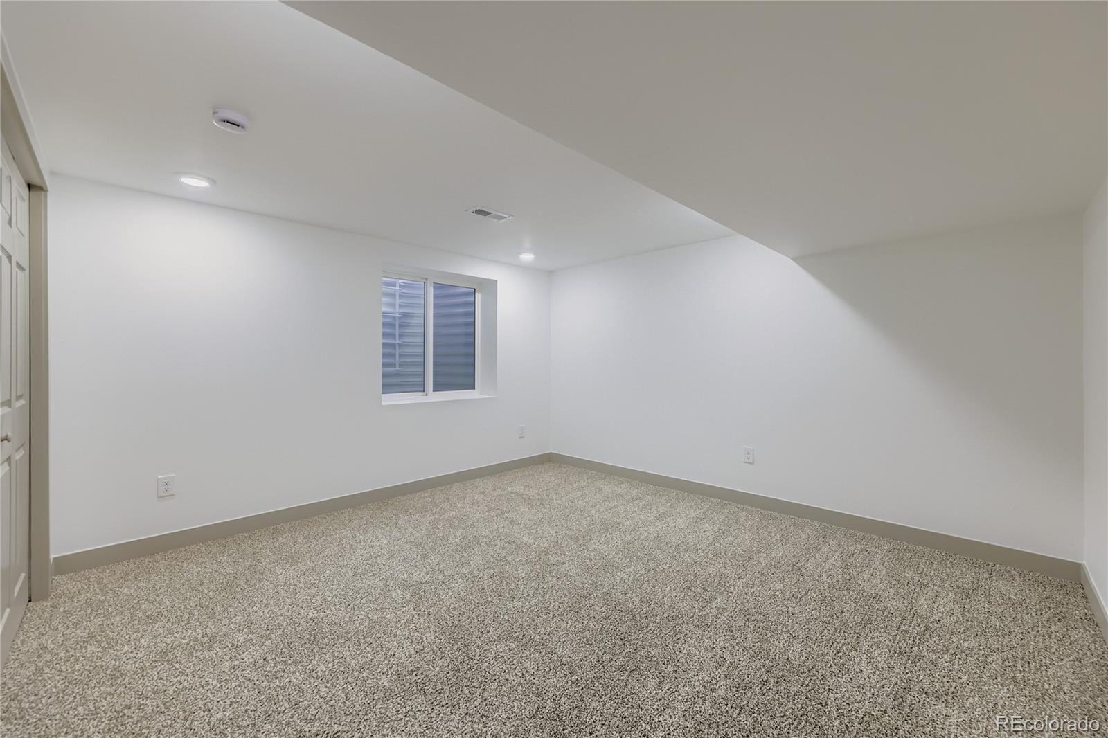 MLS Image #27 for 2531 s perry street,denver, Colorado