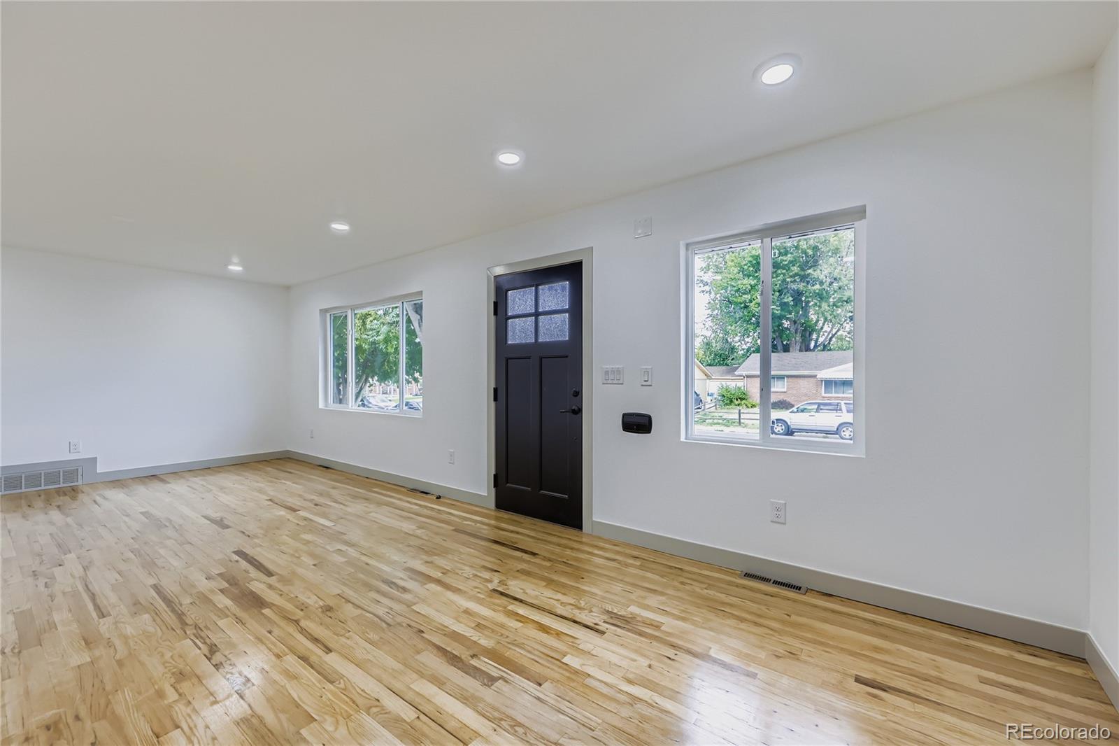 MLS Image #5 for 2531 s perry street,denver, Colorado