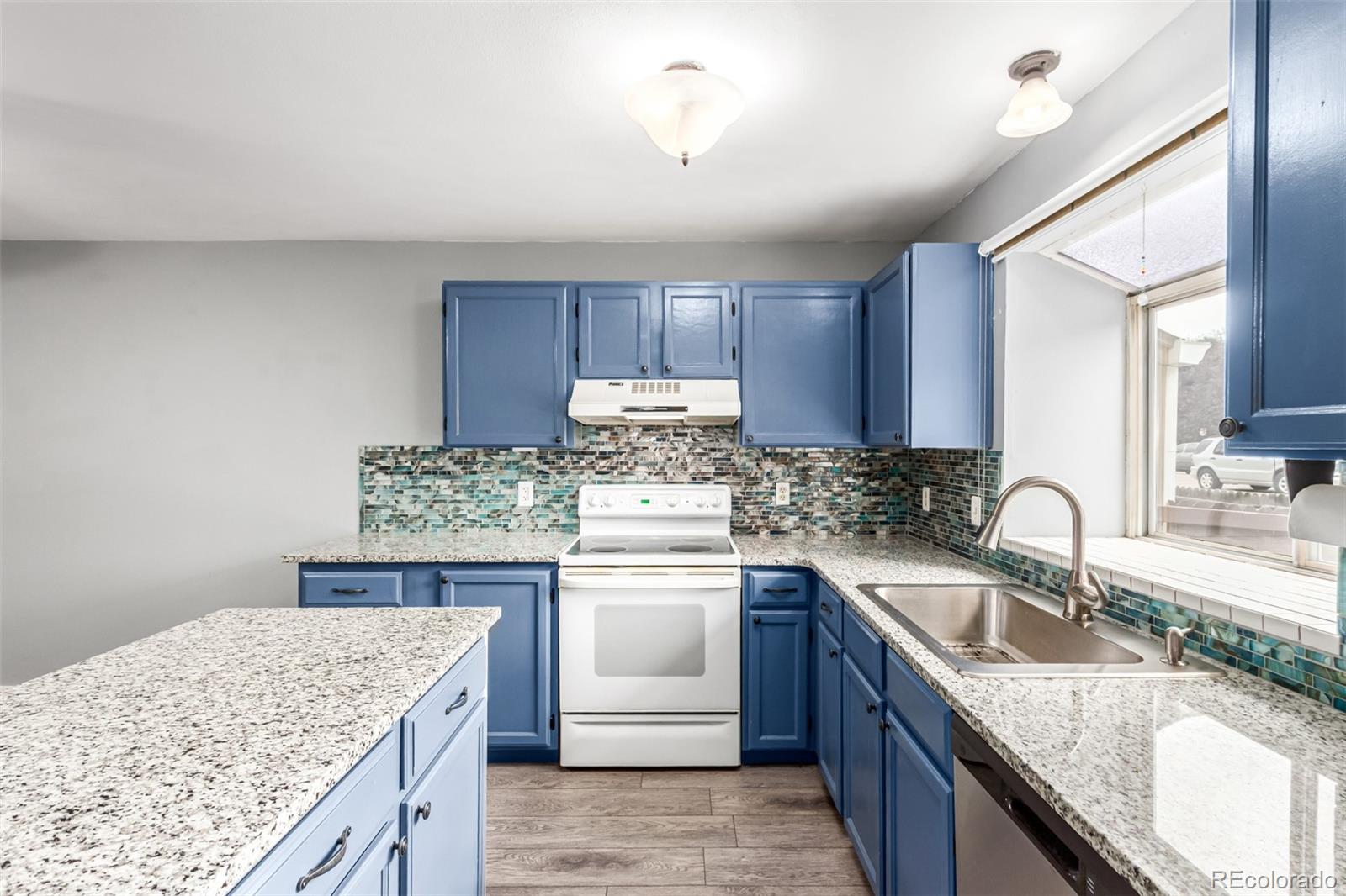 MLS Image #10 for 9626 w chatfield avenue,littleton, Colorado