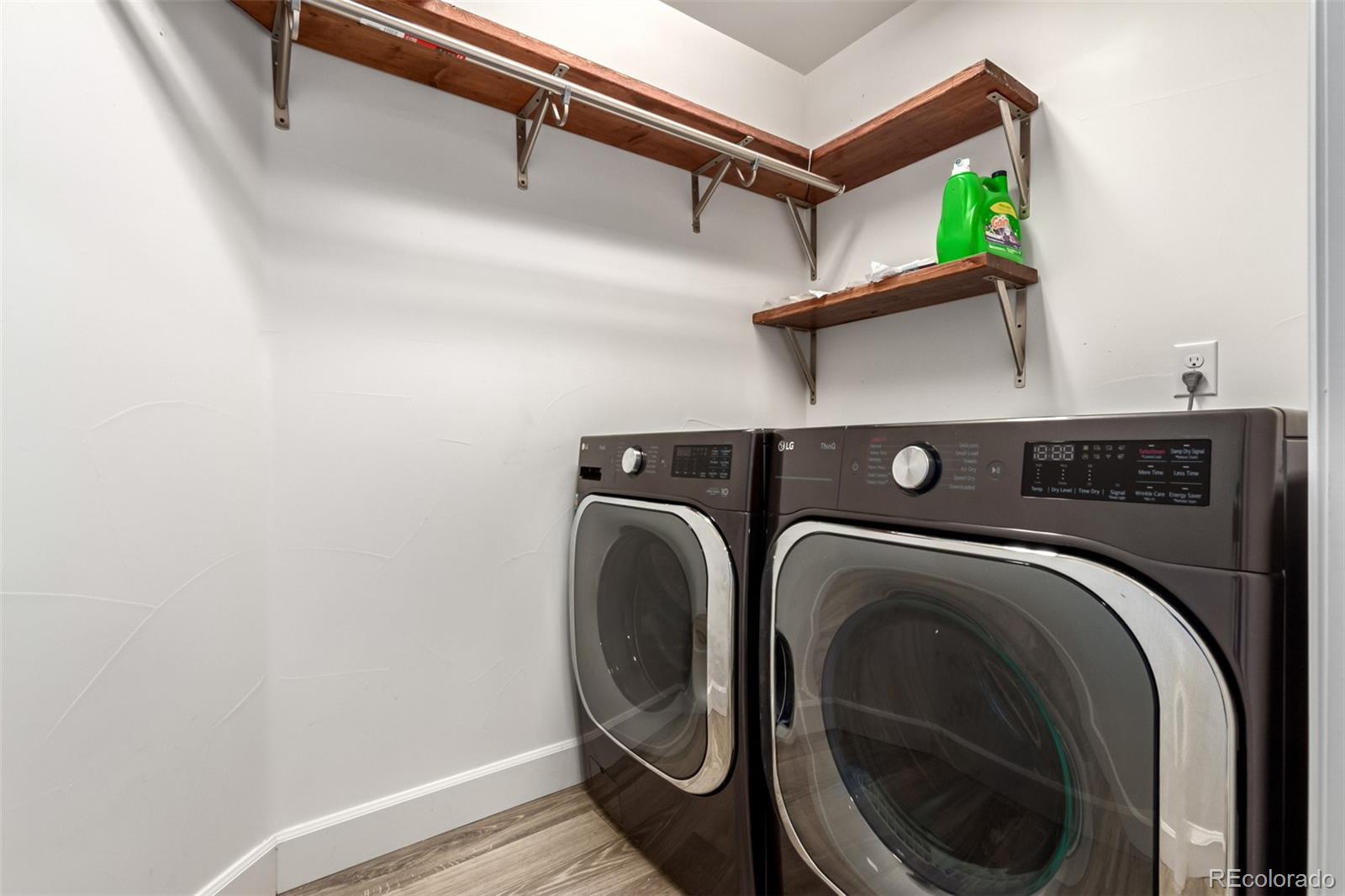 MLS Image #15 for 18691 e 50th place,denver, Colorado